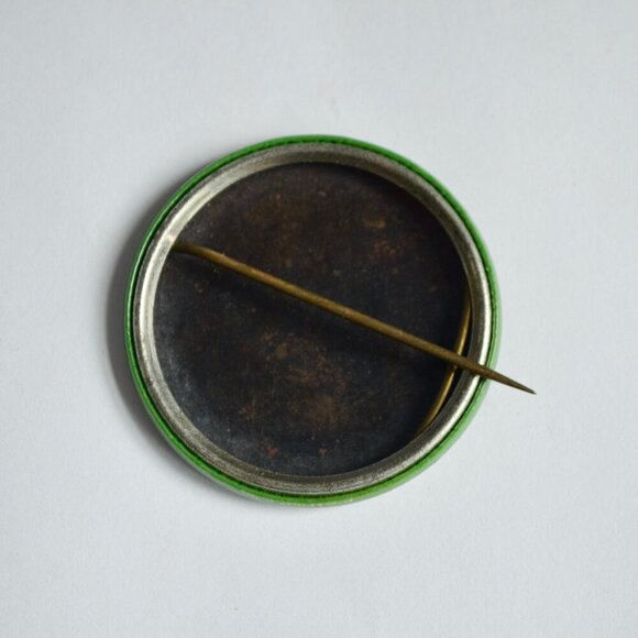 Antique July 19 1918 Munsing Wear Fourth Annual Picnic Pin Button - Picture 2 of 2